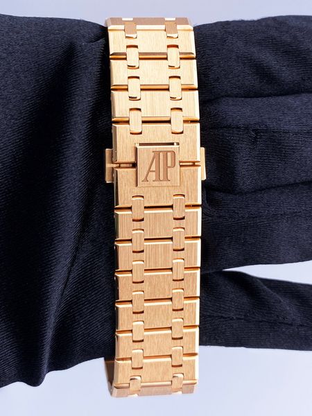 Audemars Piguet Royal Oak 15400OR.OO.1220OR.01